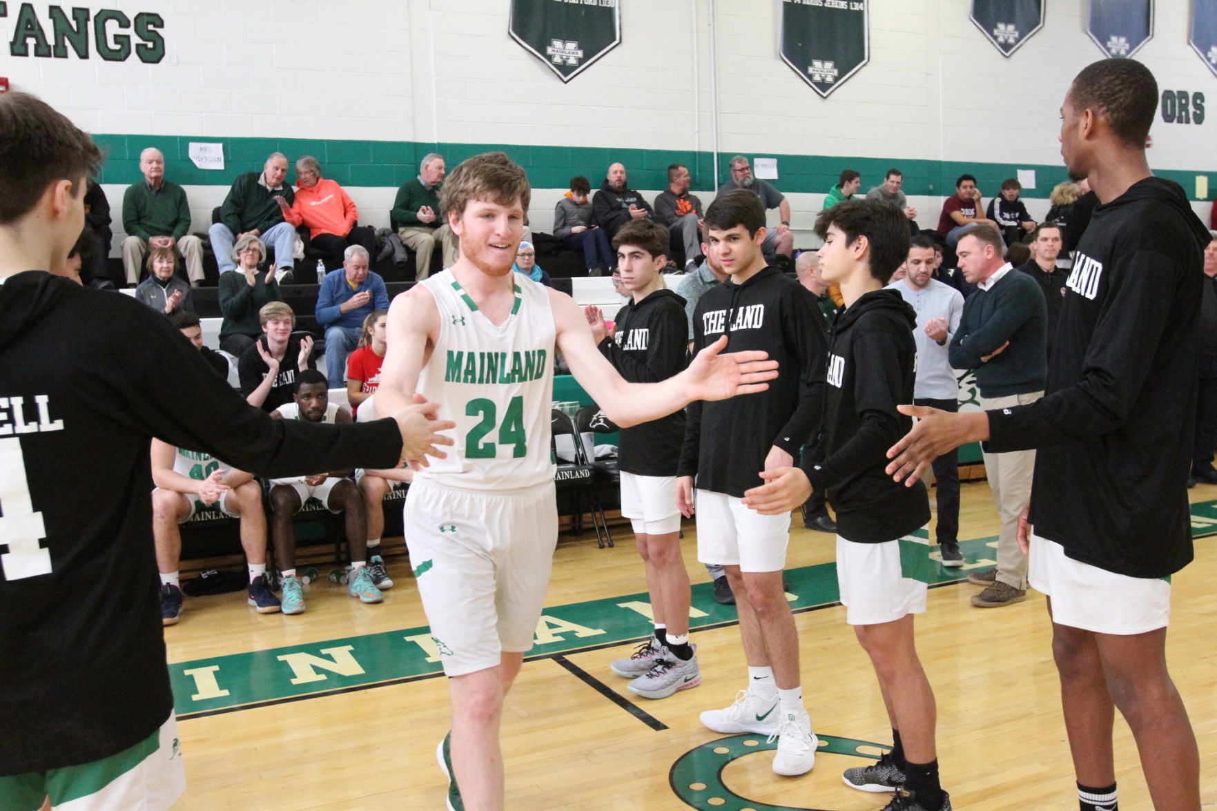 Mainland Cedar Creek boys basketball